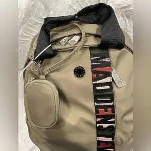 Steve Madden BTristian
Backpack (Olive) Steve Madden Btristian Backpack, Olive Leaf It To Me  main image 2